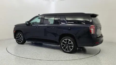 More photos of 2023 Chevrolet Suburban RST at Tom Gill Chevrolet, KY