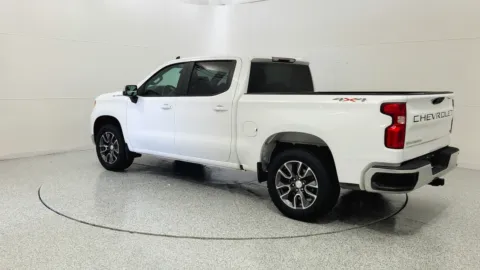 More photos of 2022 Chevrolet Silverado 1500 LT at Tom Gill Chevrolet, KY
