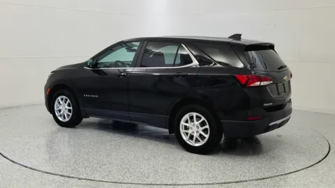 More photos of 2022 Chevrolet Equinox LT at Tom Gill Chevrolet, KY