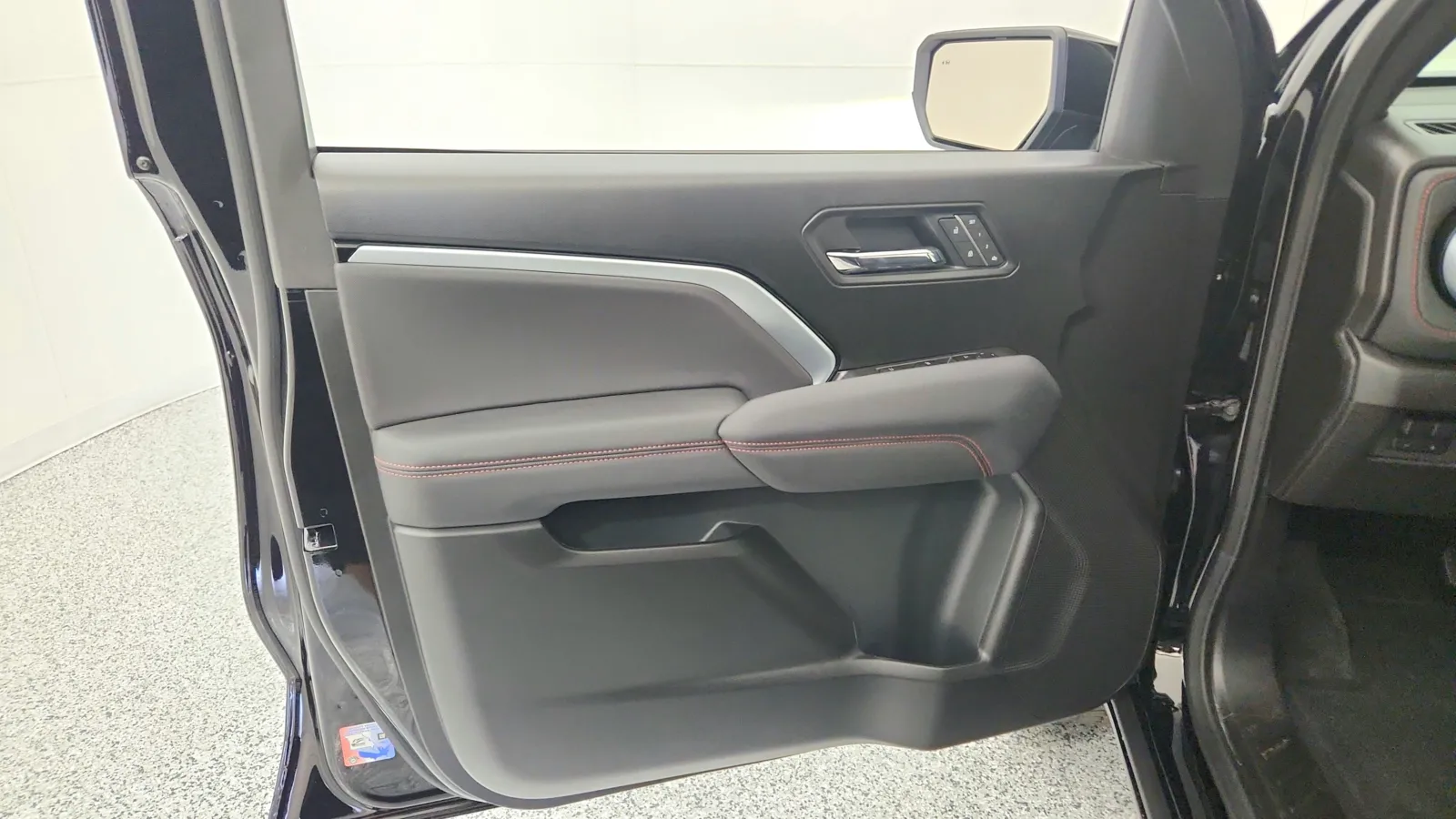 2026 Chevrolet Colorado Z71 photo 8