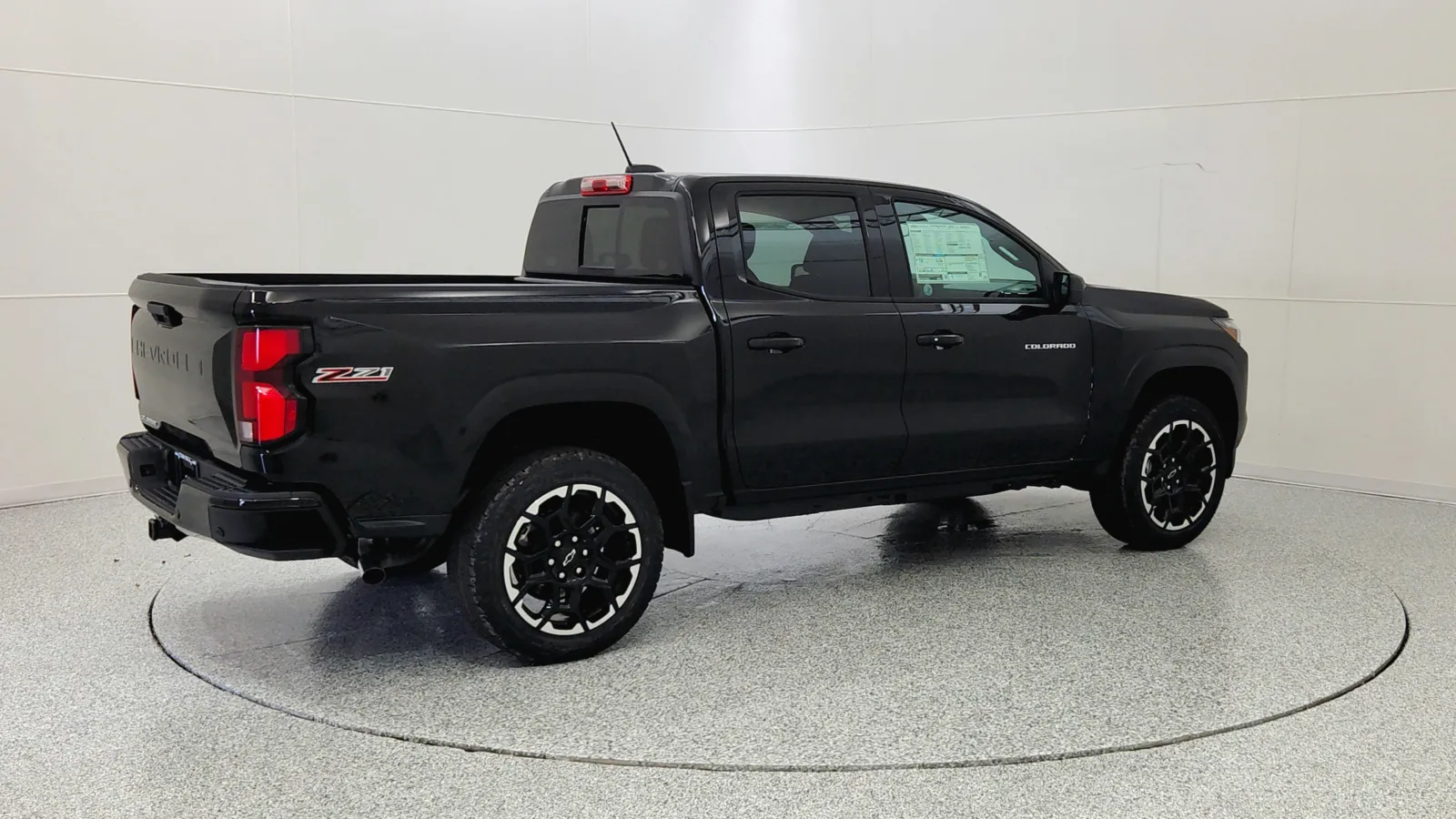 2026 Chevrolet Colorado Z71 photo 3