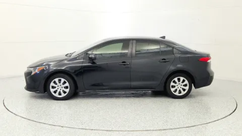 More photos of 2022 Toyota Corolla LE at Tom Gill Chevrolet, KY