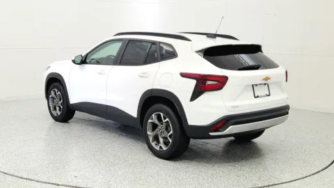 More photos of 2025 Chevrolet Trax LT at Tom Gill Chevrolet, KY
