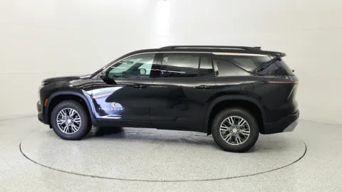 More photos of 2026 Chevrolet Traverse FWD LT at Tom Gill Chevrolet, KY