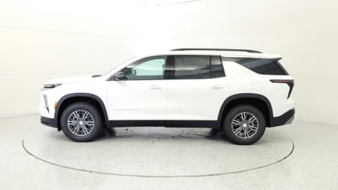 More photos of 2026 Chevrolet Traverse FWD LT at Tom Gill Chevrolet, KY