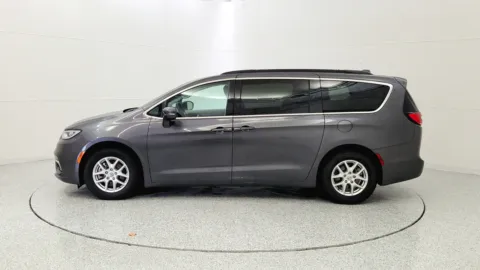 More photos of 2022 Chrysler Pacifica Touring L at Tom Gill Chevrolet, KY