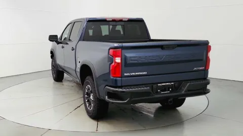 More photos of 2023 Chevrolet Silverado 1500 ZR2 at Tom Gill Chevrolet, KY