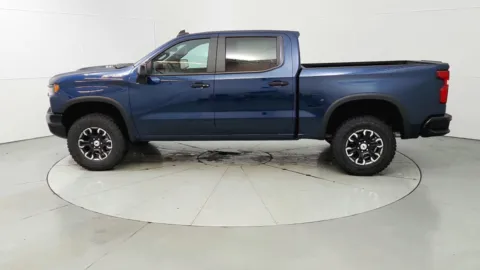 More photos of 2023 Chevrolet Silverado 1500 ZR2 at Tom Gill Chevrolet, KY