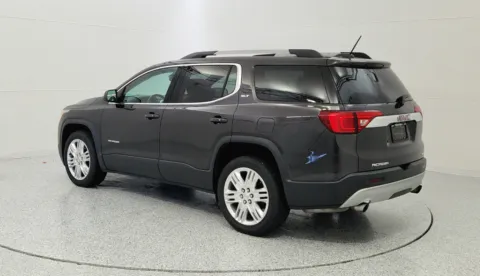 More photos of 2017 GMC Acadia SLT at Tom Gill Chevrolet, KY