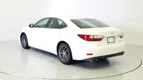More photos of 2018 Lexus ES 350 at Tom Gill Chevrolet, KY