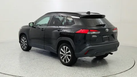 More photos of 2022 Toyota Corolla Cross XLE at Tom Gill Chevrolet, KY