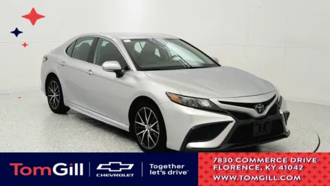 Silver 2023 Toyota Camry SE for sale in Florence, KY