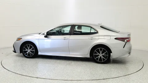 More photos of 2023 Toyota Camry SE at Tom Gill Chevrolet, KY