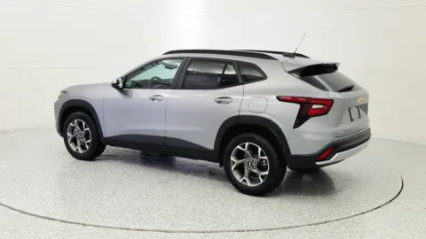 More photos of 2025 Chevrolet Trax LT at Tom Gill Chevrolet, KY