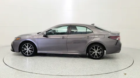 More photos of 2023 Toyota Camry SE at Tom Gill Chevrolet, KY
