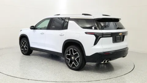 More photos of 2026 Chevrolet Traverse FWD High Country at Tom Gill Chevrolet, KY