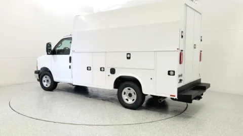 More photos of 2025 Chevrolet Express Commercial Cutaway Work Van at Tom Gill Chevrolet, KY