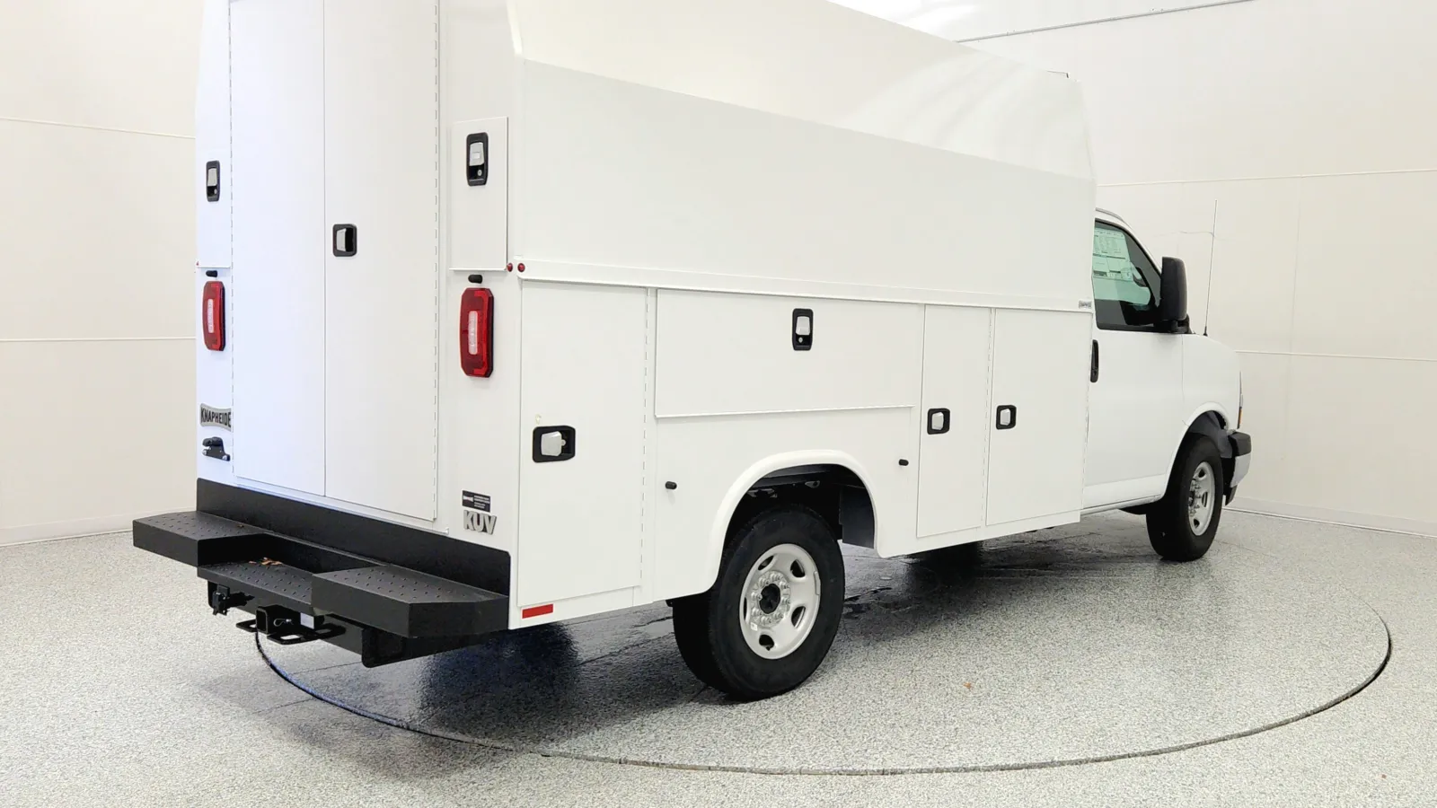 2025 Chevrolet Express Cutaway Work Van photo 2