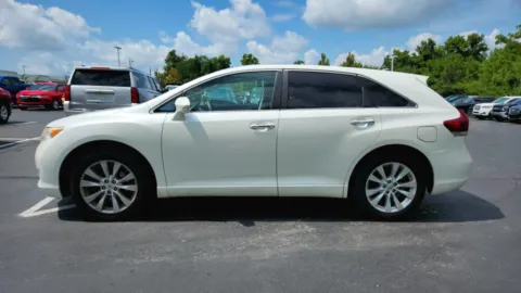 More photos of 2013 Toyota Venza LE at Tom Gill Chevrolet, KY