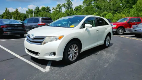 More photos of 2013 Toyota Venza LE at Tom Gill Chevrolet, KY
