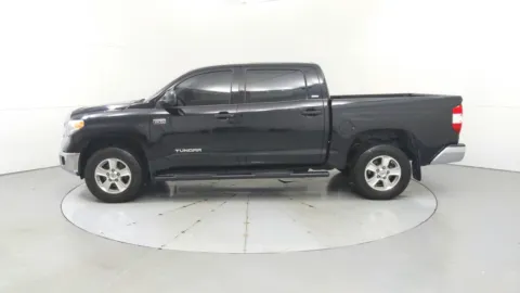 More photos of 2015 Toyota Tundra 4WD Truck SR5 at Tom Gill Chevrolet, KY