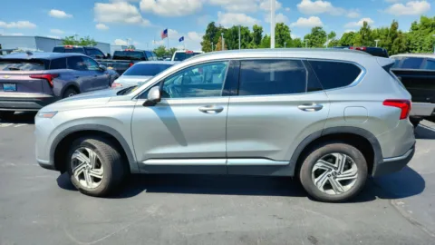 More photos of 2022 Hyundai Santa Fe SEL at Tom Gill Chevrolet, KY