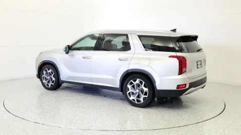 More photos of 2022 Hyundai Palisade SEL at Tom Gill Chevrolet, KY