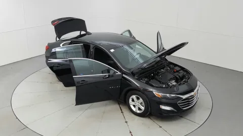 More photos of 2022 Chevrolet Malibu LS at Tom Gill Chevrolet, KY