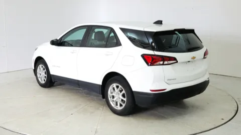 More photos of 2022 Chevrolet Equinox LS at Tom Gill Chevrolet, KY