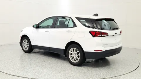 More photos of 2022 Chevrolet Equinox LS at Tom Gill Chevrolet, KY