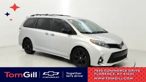 Silver 2020 Toyota Sienna SE for sale in Florence, KY
