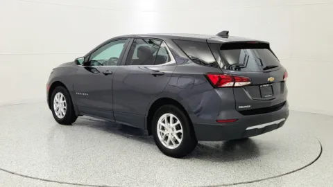 More photos of 2022 Chevrolet Equinox LT at Tom Gill Chevrolet, KY
