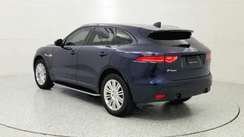 More photos of 2018 Jaguar F-PACE 25t Premium at Tom Gill Chevrolet, KY
