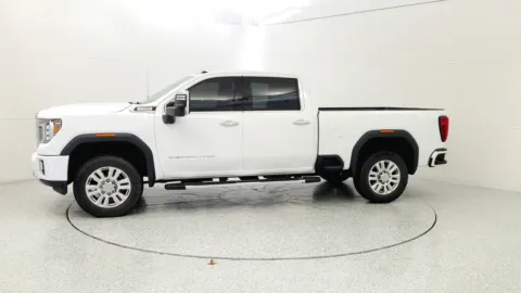 More photos of 2021 GMC Sierra 2500HD Denali at Tom Gill Chevrolet, KY