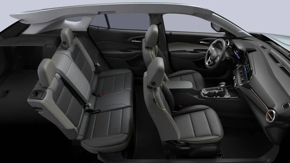 2025 Chevrolet Trax ACTIV photo 2
