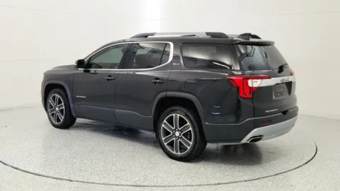 More photos of 2020 GMC Acadia SLT at Tom Gill Chevrolet, KY