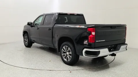 More photos of 2022 Chevrolet Silverado 1500 LT at Tom Gill Chevrolet, KY