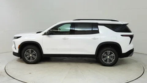 More photos of 2024 Chevrolet Traverse AWD LT at Tom Gill Chevrolet, KY