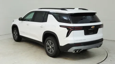 More photos of 2024 Chevrolet Traverse AWD LT at Tom Gill Chevrolet, KY
