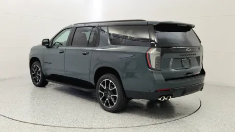 More photos of 2025 Chevrolet Suburban RST at Tom Gill Chevrolet, KY