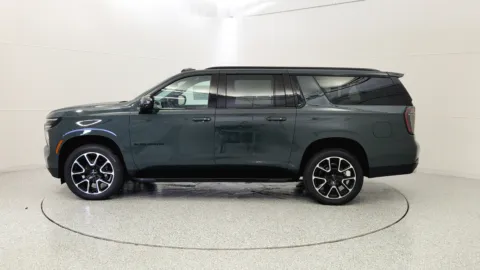 More photos of 2025 Chevrolet Suburban RST at Tom Gill Chevrolet, KY