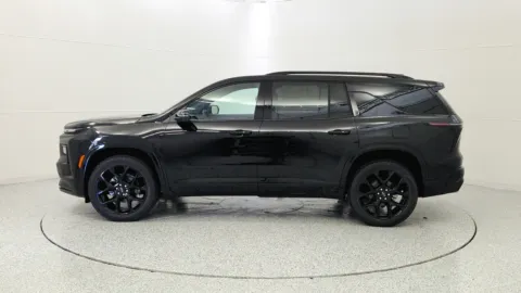 More photos of 2026 Chevrolet Traverse FWD RS at Tom Gill Chevrolet, KY