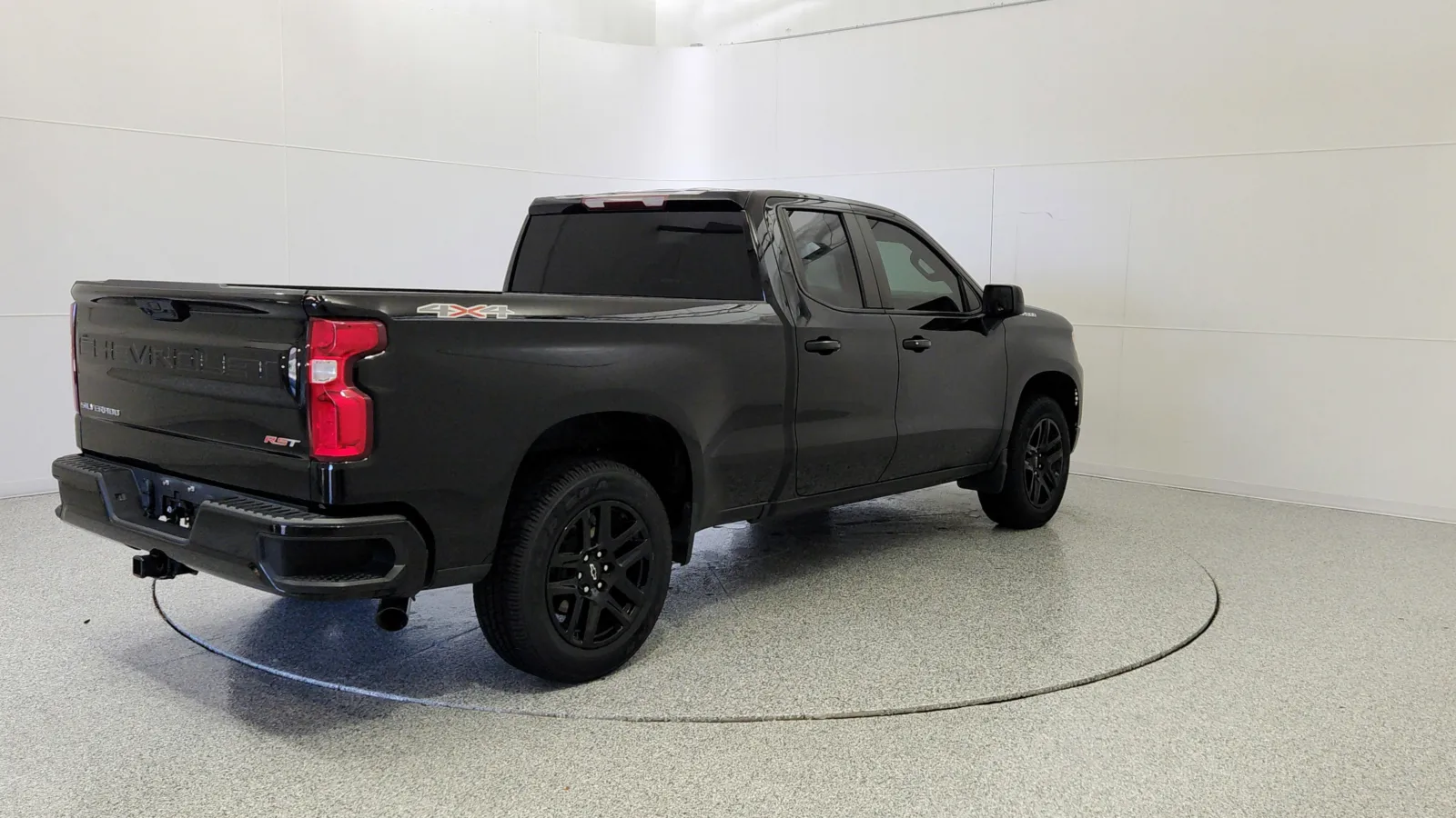 2022 Chevrolet Silverado 1500 RST photo 3