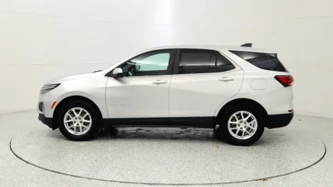 More photos of 2022 Chevrolet Equinox LT at Tom Gill Chevrolet, KY