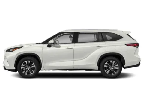 Another view of 2021 Toyota Highlander XLE for sale in Florence, KY at Tom Gill Chevrolet