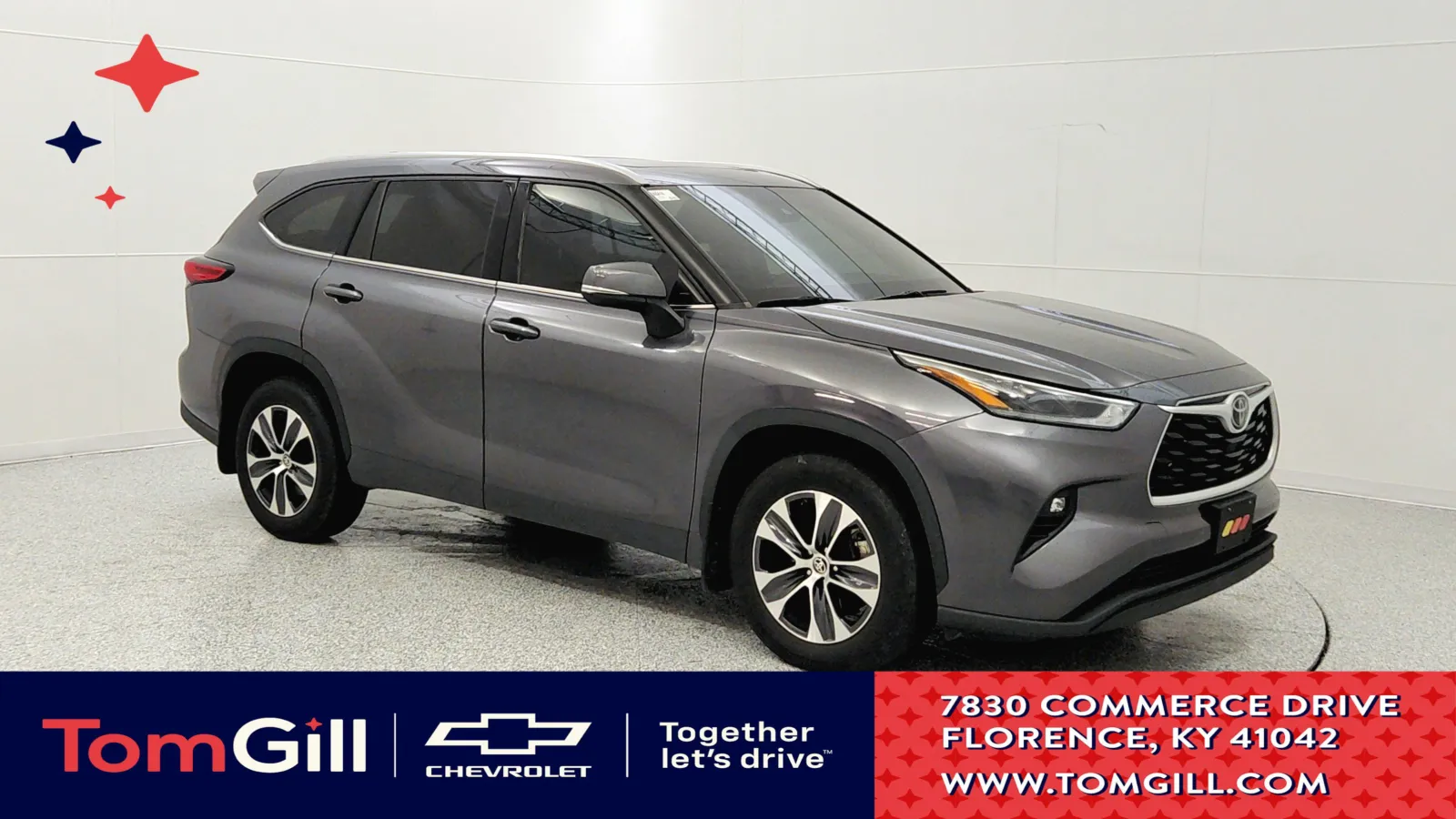 Gray 2021 Toyota Highlander XLE for sale in Florence, KY