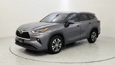 Another view of 2021 Toyota Highlander XLE for sale in Florence, KY at Tom Gill Chevrolet