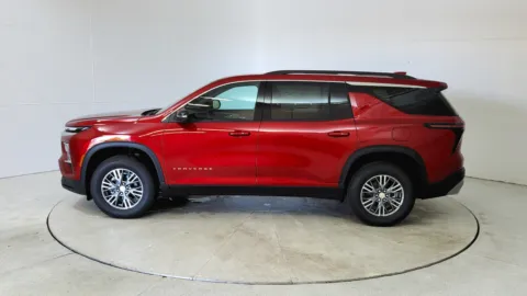More photos of 2025 Chevrolet Traverse FWD LT at Tom Gill Chevrolet, KY