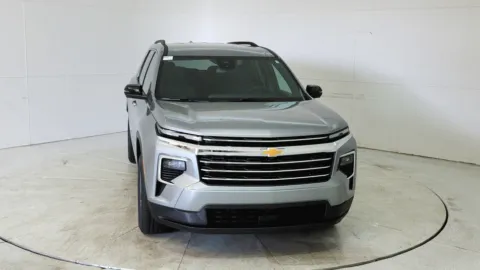 Photos of 2025 Chevrolet Traverse FWD LT for sale in Florence, KY at Tom Gill Chevrolet