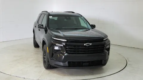 Photos of 2025 Chevrolet Traverse FWD LT for sale in Florence, KY at Tom Gill Chevrolet